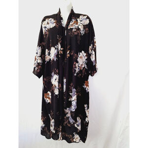 Everly Floral Print overlay Size L Black Multi-color business casual wrap